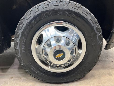 Used 2023 Chevrolet Silverado 3500 LT w/ Convenience Package image 39