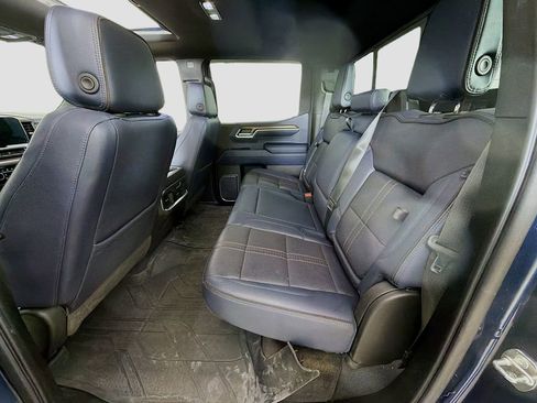 Used 2022 Chevrolet Silverado 1500 High Country w/ High Country Premium Package image 27