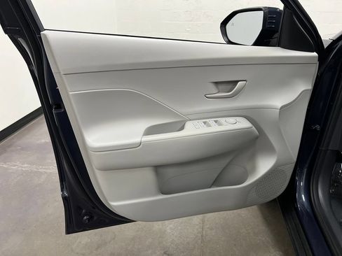 Used 2024 Hyundai Kona SE FWD image 13