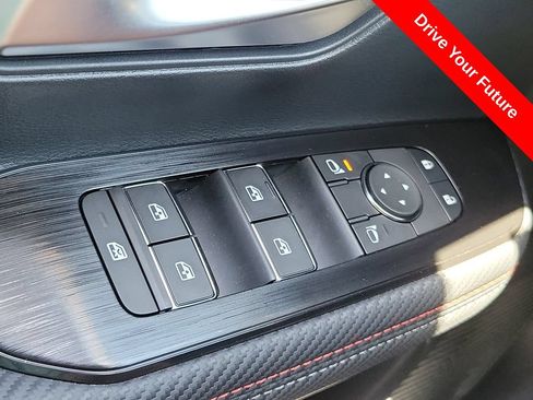 Used 2025 Nissan Kicks SR FWD image 18