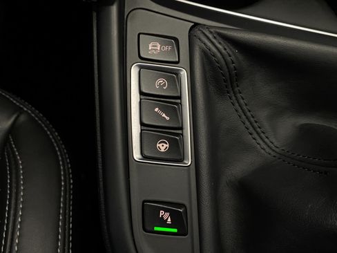 Used 2018 BMW M3 RWD image 23
