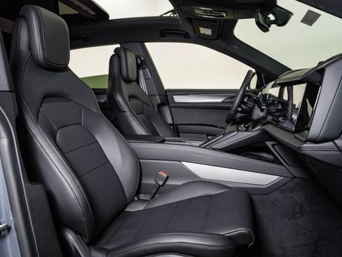 New 2026 Porsche Cayenne Electric AWD/4WD image 15