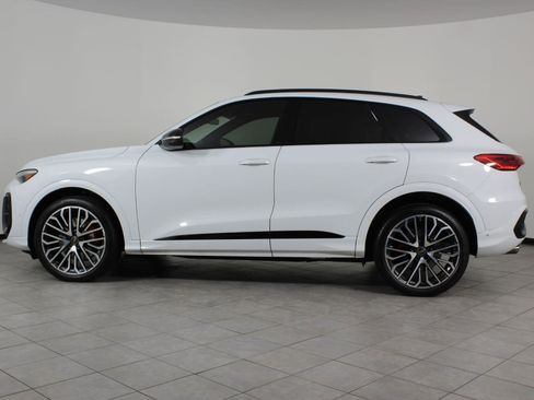 Used 2025 Audi SQ5 Premium Plus image 2