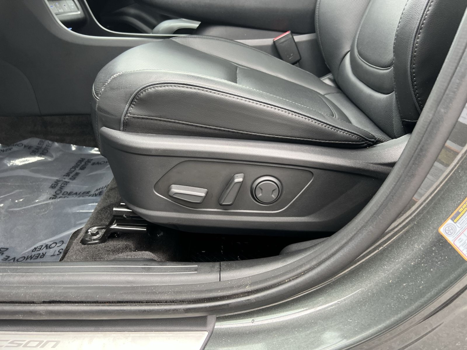 Used 2025 Hyundai Tucson Limited AWD/4WD image 14