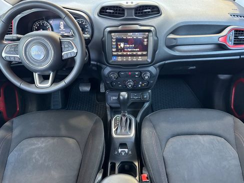 Used 2023 Jeep Renegade Trailhawk AWD/4WD image 12