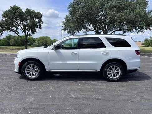 Used 2023 Dodge Durango SXT RWD image 4