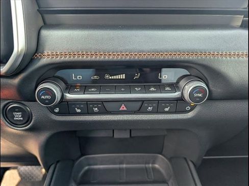 Used 2025 MAZDA CX-50 AWD 2.5 Turbo w/ Premium Pkg image 12