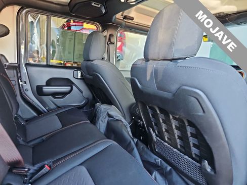 Used 2021 Jeep Gladiator Mojave image 16