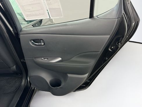Used 2025 Nissan Leaf S FWD image 30