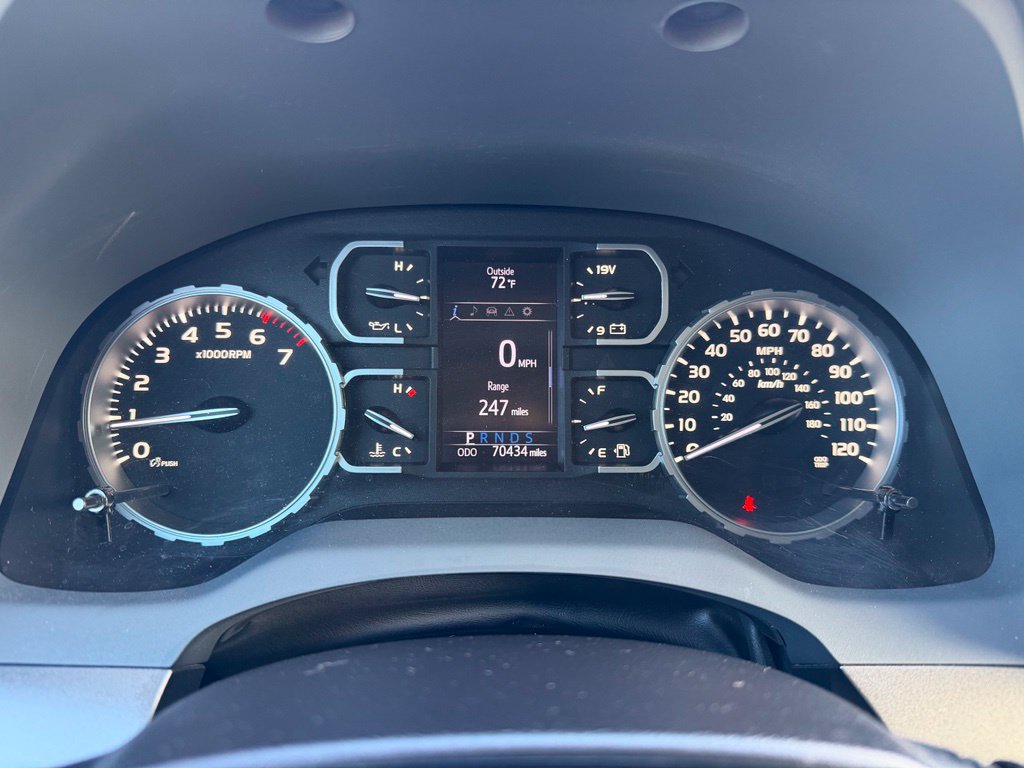 Used 2019 Toyota Tundra SR5 w/ SR5 Upgrade Package AWD/4WD image 14