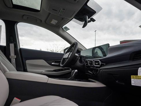 New 2026 Nissan Sentra SL w/ Floor Mat Package FWD image 9