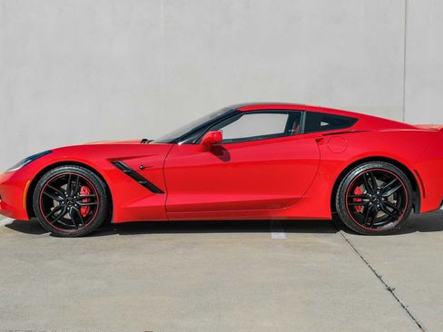 Used 2017 Chevrolet Corvette Stingray Coupe w/ 2LT Preferred Equipment Group image 11
