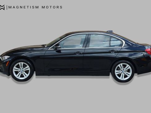 Used 2018 BMW 330i Sedan RWD image 3