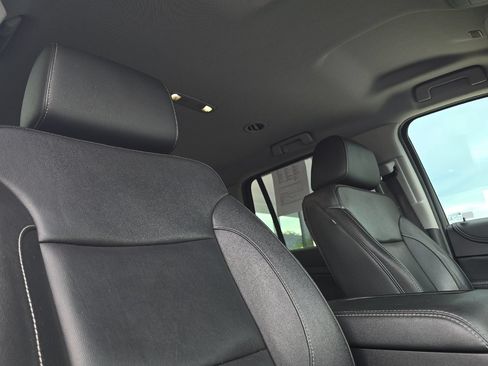 Used 2019 Chevrolet Tahoe LT w/ Luxury Package AWD/4WD image 19