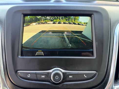 Used 2019 Chevrolet Equinox LT FWD image 20