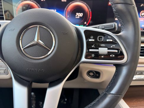 Used 2021 Mercedes-Benz GLE 450 4MATIC w/ AMG Line Exterior image 34