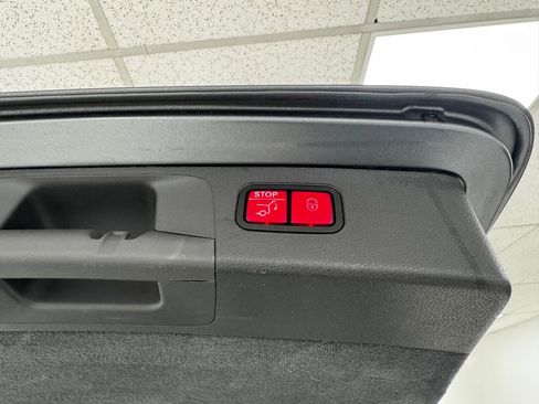 Used 2021 Mercedes-Benz E 450 4MATIC All-Terrain Wagon image 40