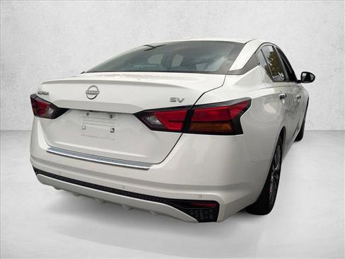 Certified 2023 Nissan Altima 2.5 SV image 4