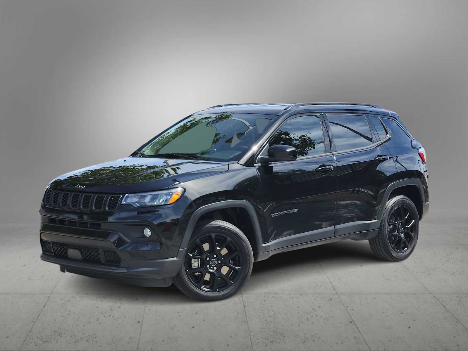 Used 2026 Jeep Compass Latitude AWD/4WD image 1
