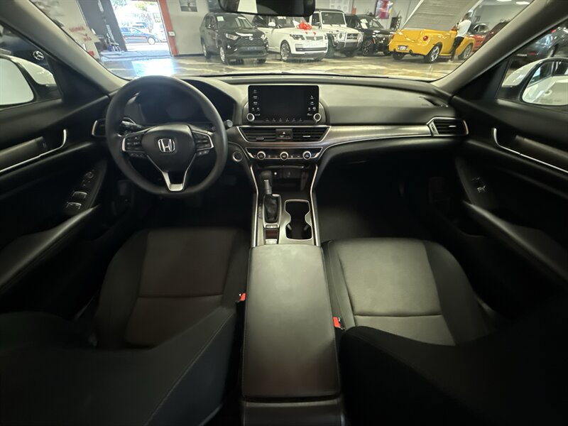 Used 2018 Honda Accord LX image 23