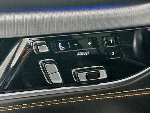 Used 2023 Jeep Grand Wagoneer L Series III w/ Rear Seat Video Group 1 image 23