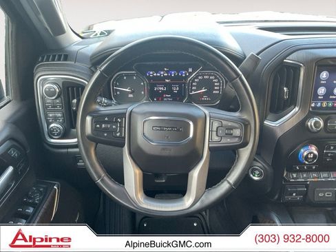 Used 2023 GMC Sierra 2500 Denali w/ Denali Black Diamond Edition image 12