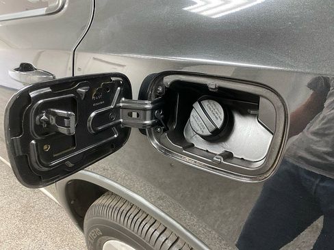 Used 2013 Dodge Durango SXT w/ Popular Equipment Group image 28