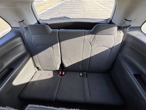 Used 2015 GMC Acadia SLE image 9