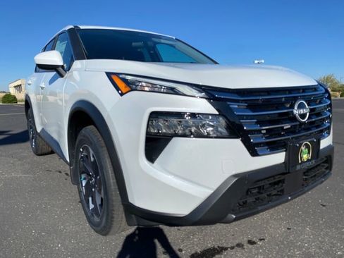 New 2026 Nissan Rogue SV image 8