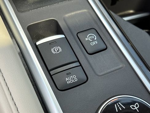 Used 2024 Nissan Pathfinder SL w/ SL Premium Package AWD/4WD image 28