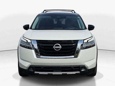 Used 2023 Nissan Pathfinder Platinum w/ Cargo Package AWD/4WD image 12