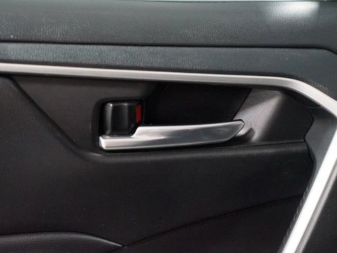 Certified 2023 Toyota RAV4 XLE FWD image 32