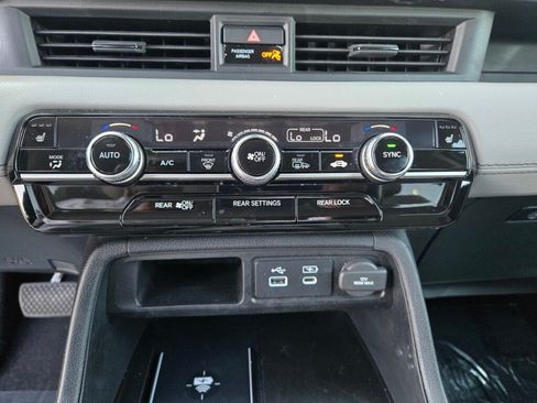 Certified 2024 Honda Pilot EX-L image 18
