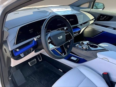 New 2027 Cadillac Optiq Sport w/ LPO, Floor Liner Package AWD/4WD image 6