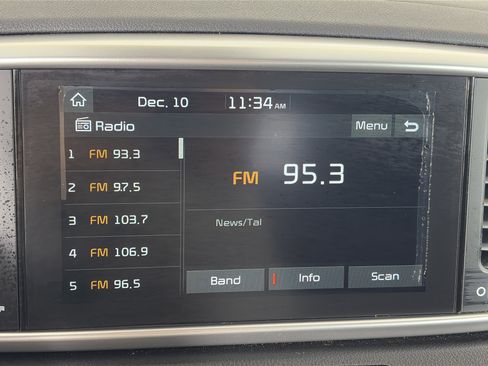 Used 2020 Kia Sportage LX image 20