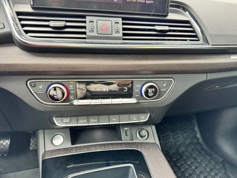 Used 2023 Audi Q5 2.0T Premium w/ Convenience Package image 31