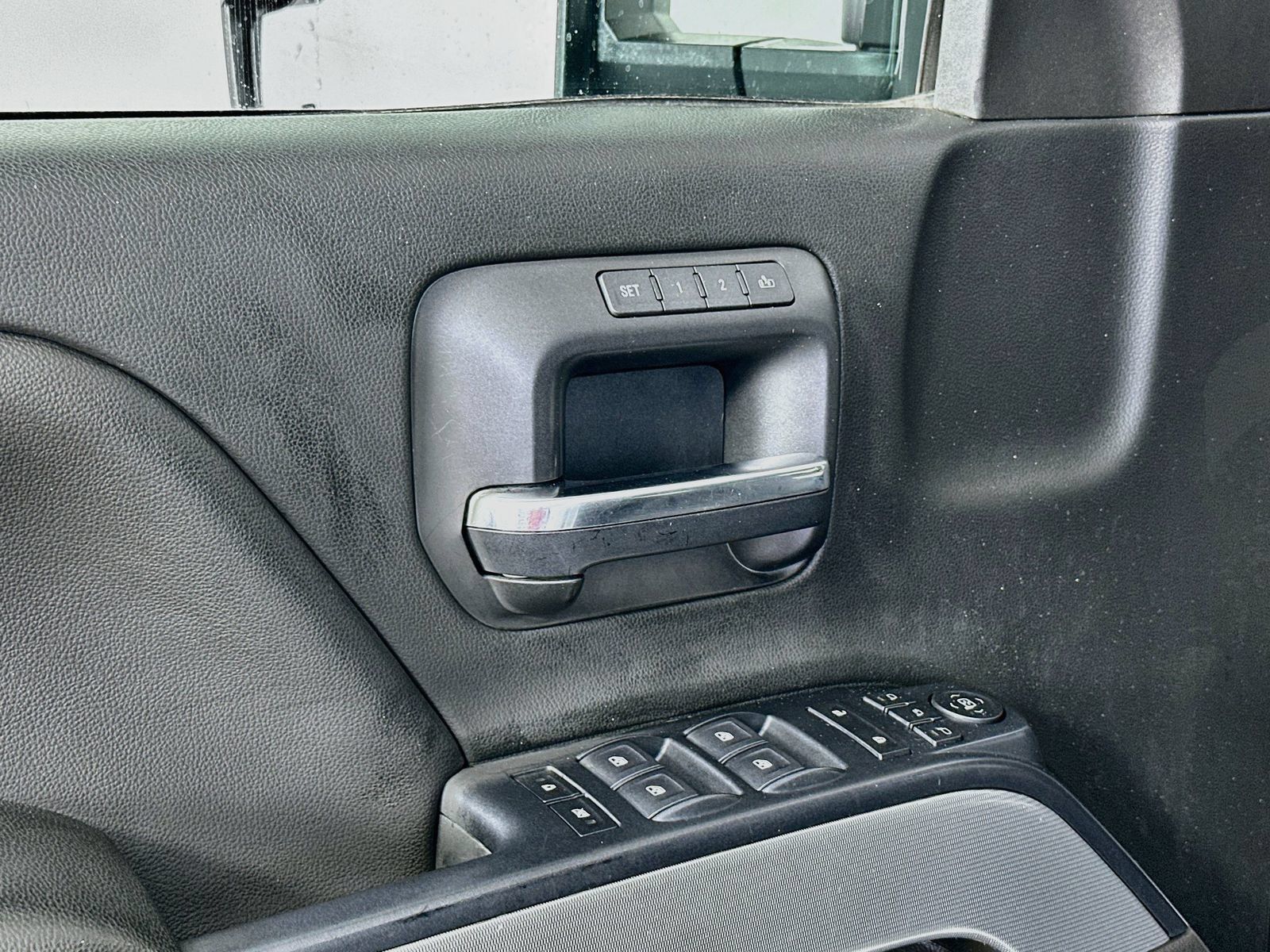 Used 2018 Chevrolet Silverado 2500 LTZ w/ Duramax Plus Package AWD/4WD image 18