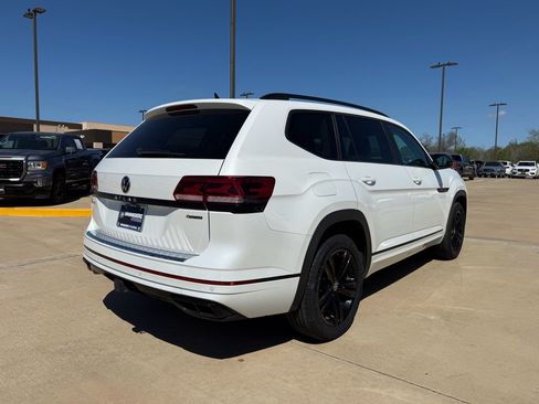 Used 2023 Volkswagen Atlas SEL R-Line AWD/4WD image 6