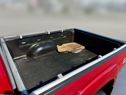 Used 2004 Chevrolet Colorado 4x4 Extended Cab w/ Comfort Convenience Package image 12