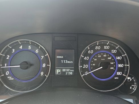 Used 2017 INFINITI QX70 2WD w/ Premium Package image 42