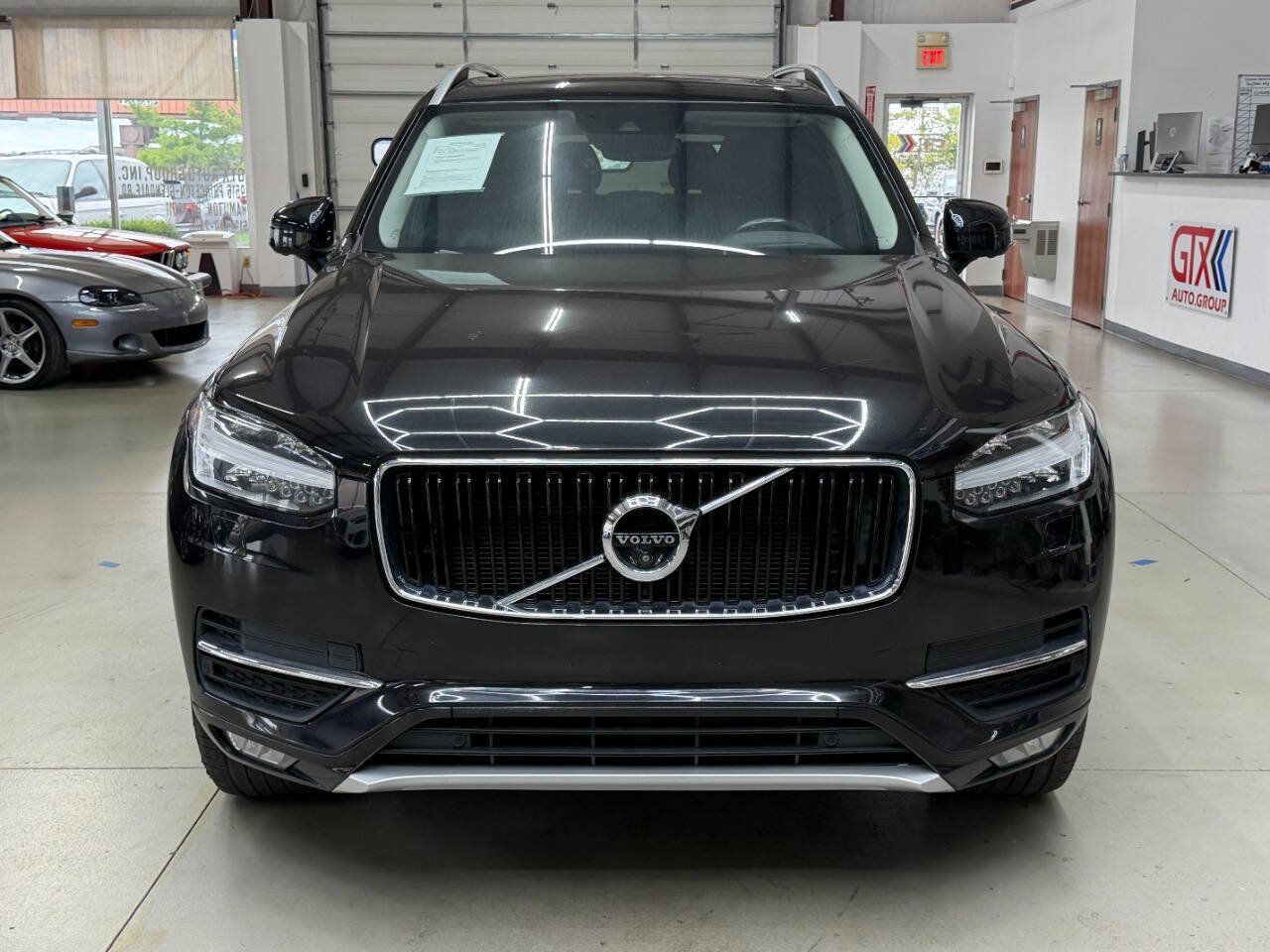 Used 2018 Volvo XC90 T6 Momentum w/ Convenience Package AWD/4WD image 6