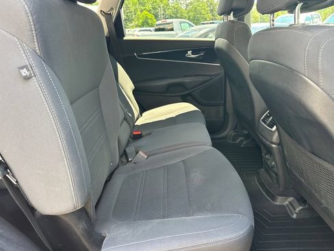 Used 2016 Kia Sorento FWD w/ LX Convenience Package image 16