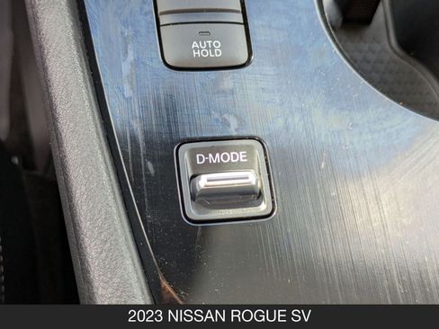 Used 2023 Nissan Rogue SV image 21