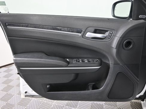 Used 2023 Chrysler 300 Touring L w/ Popular Equipment Group image 18