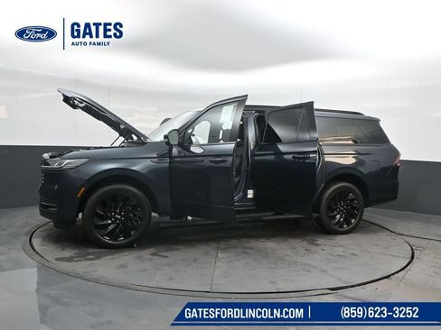 New 2026 Lincoln Navigator L Reserve w/ Jet Appearance Package image 71