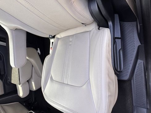 Used 2022 Ford Expedition Limited image 31