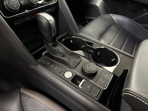 Used 2021 Volkswagen Atlas Cross Sport SEL Premium R-Line image 23