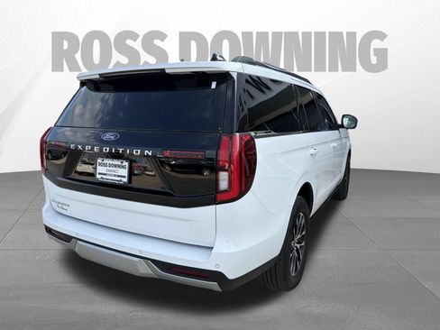 Used 2025 Ford Expedition Platinum AWD/4WD image 4