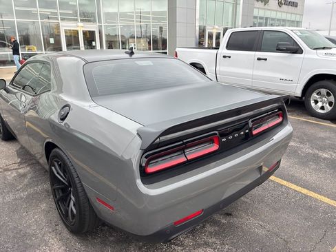 Used 2023 Dodge Challenger SRT Hellcat image 3