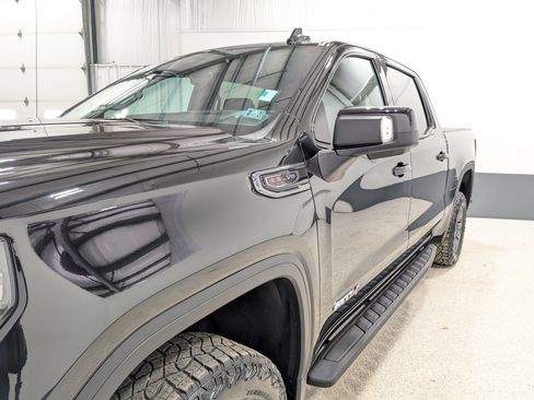 Used 2024 GMC Sierra 1500 AT4 w/ Technology Package AWD/4WD image 7